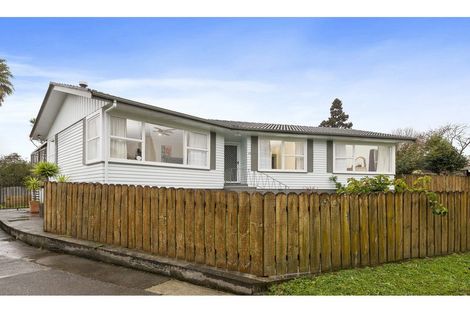 Photo of property in 22 Manapouri Place, Pakuranga Heights, Auckland, 2010