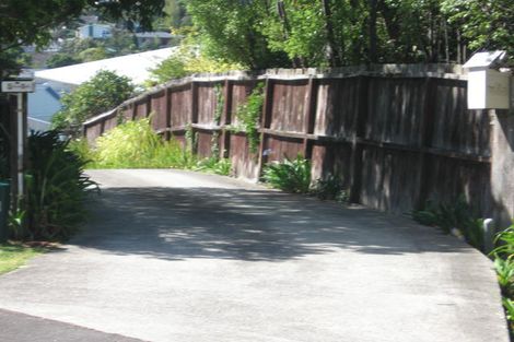 Photo of property in 2/5 Mulberry Place, Glenfield, Auckland, 0629