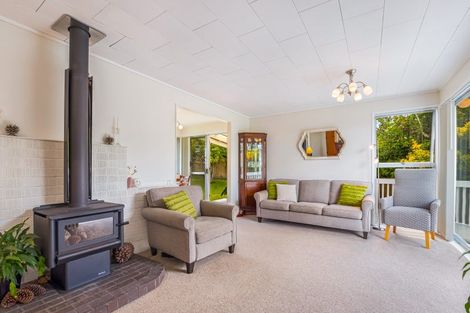 Photo of property in 37 Fitzwater Place, Henderson, Auckland, 0612