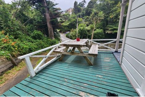 Photo of property in 19 Governor Road, Northland, Wellington, 6012