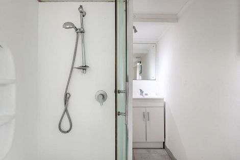 Photo of property in 33 Claverdon Drive, Massey, Auckland, 0614