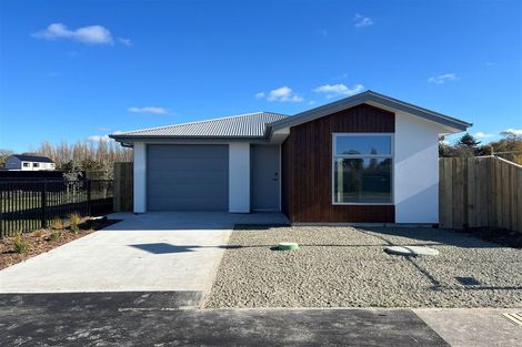 Photo of property in 18 Oakmill Drive, Casebrook, Christchurch, 8051
