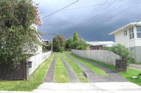 Photo of property in 6 Kaweka Street, New Lynn, Auckland, 0600