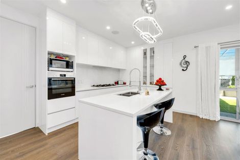 Photo of property in 39 Hikuawa Road, Flat Bush, Auckland, 2019