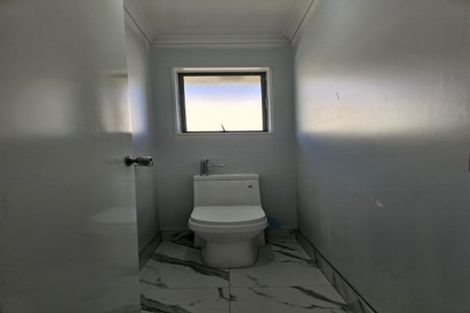 Photo of property in 70a Manuroa Road, Takanini, 2112