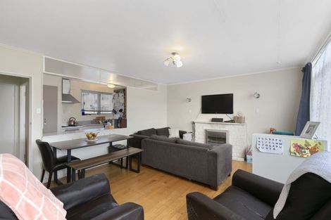 Photo of property in 55u7 Apu Crescent, Lyall Bay, Wellington, 6022