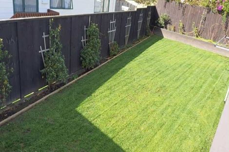 Photo of property in 12 Alston Avenue, Kelston, Auckland, 0602