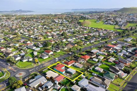 Photo of property in 74 Bader Drive, Mangere, Auckland, 2022