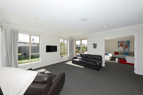 Photo of property in 4 Crown Close, Prebbleton, 7604