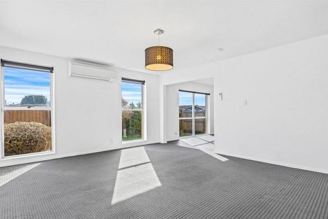 Photo of property in 37 Queenspark Drive, Parklands, Christchurch, 8083