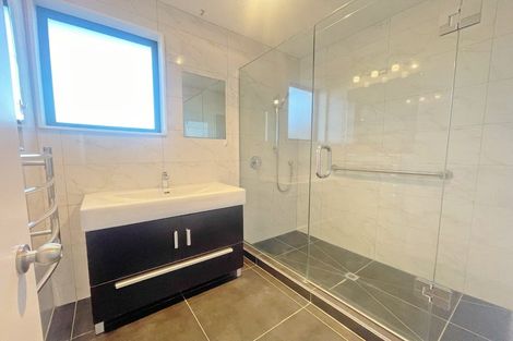 Photo of property in 9 Staverton Crescent, Mangere, Auckland, 2022