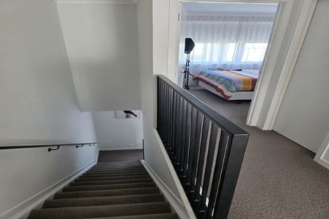 Photo of property in 14 Rauriki Lane, Rosehill, Papakura, 2113