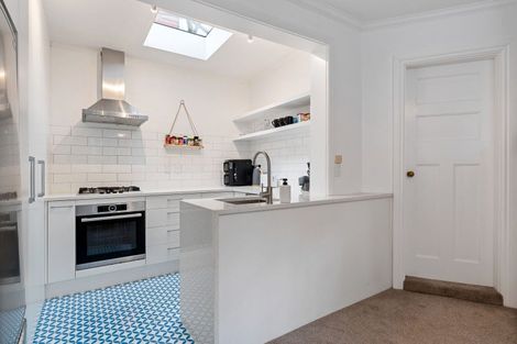 Photo of property in 210 Sydney Street West, Thorndon, Wellington, 6011