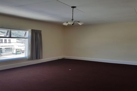 Photo of property in 213 The Parade, Island Bay, Wellington, 6023