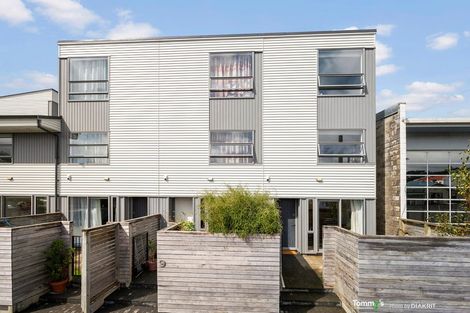 Photo of property in 10/24u Princess Terrace, Newtown, Wellington, 6021