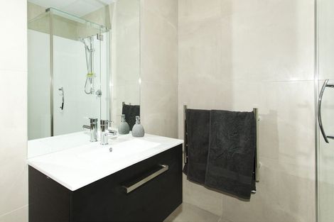 Photo of property in Frank Sargeson Apts, 501/74 Anzac Street, Takapuna, Auckland, 0622