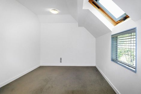Photo of property in 3um Papawai Terrace, Mount Cook, Wellington, 6021
