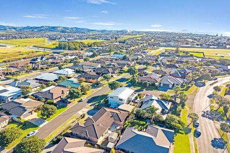 Photo of property in 6 Golden Courie Close, Papamoa Beach, Papamoa, 3118