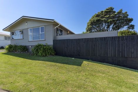 Photo of property in 55 Marama Crescent, Spotswood, New Plymouth, 4310