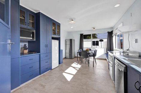 Photo of property in 53 Broadway, Stratford, 4332