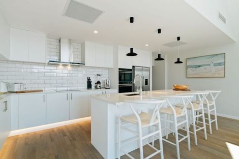 Photo of property in 16 Mcgibbon Lane, Jacks Point, 9371