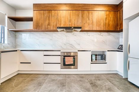 Photo of property in 30 Morus Road, Massey, Auckland, 0614