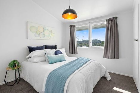 Photo of property in 12 Chartwell Drive, Crofton Downs, Wellington, 6035