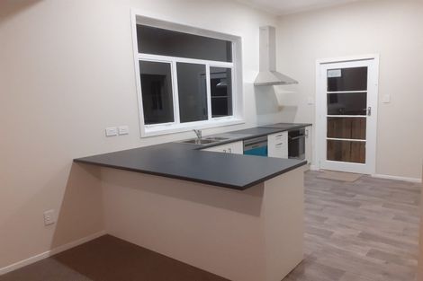Photo of property in 7 Sinclair Grove, Naenae, Lower Hutt, 5011