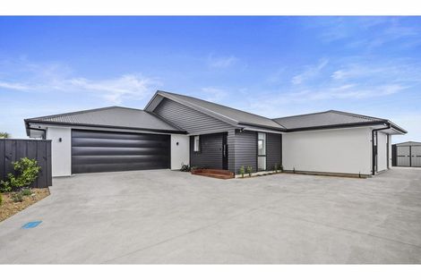 Photo of property in 7 Oakville Close, Rangiora, 7400