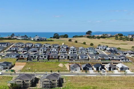 Photo of property in 34 Whakairo Crescent, Gulf Harbour, 0930