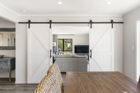 Photo of property in 2/33 Parr Terrace, Castor Bay, Auckland, 0620