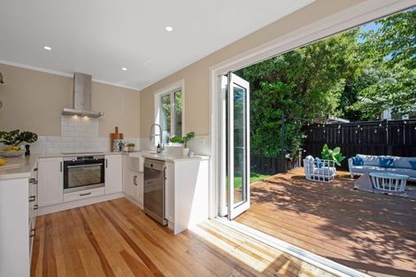 Photo of property in 30 Hathaway Avenue, Karori, Wellington, 6012