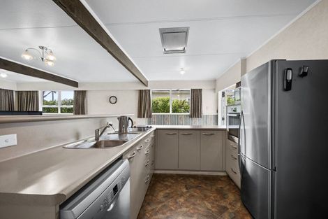 Photo of property in 11 Oxford Street, Marton, 4710