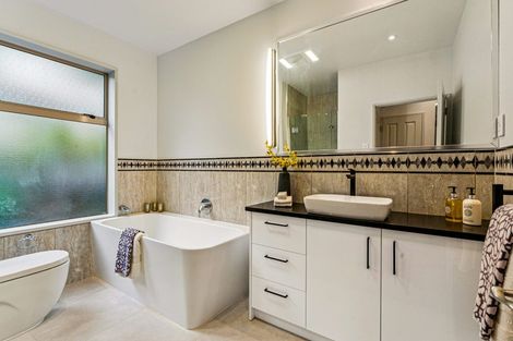 Photo of property in 1 Centennial Place, Campbells Bay, Auckland, 0630