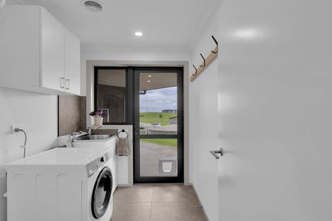 Photo of property in 14 Oakridge Place, Morrinsville, 3375