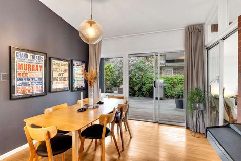 Photo of property in 33 Kent Lodge Avenue, Avonhead, Christchurch, 8042