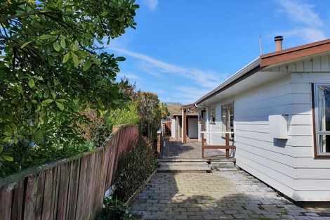 Photo of property in 103 Middle Road, Havelock North, 4130