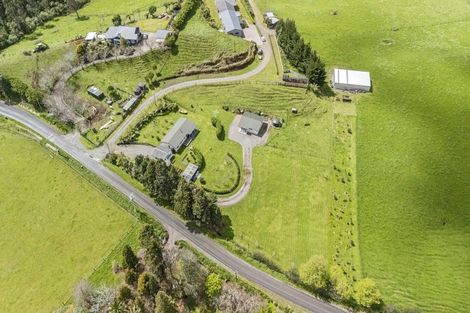 Photo of property in 489a Barrett Road, Omata, New Plymouth, 4374