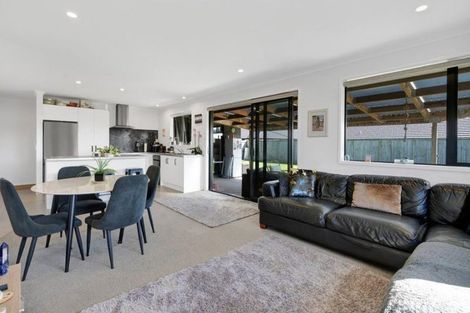 Photo of property in 15 Customhouse Street, Bell Block, New Plymouth, 4312