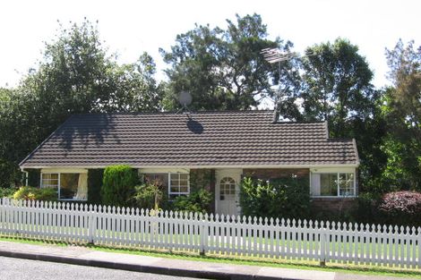Photo of property in 2/6 Fitzwilliam Drive, Torbay, Auckland, 0630