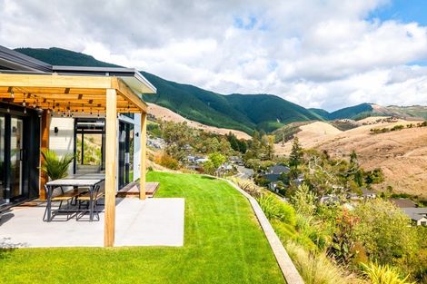 Photo of property in 23 Hill Tops Way, Stoke, Nelson, 7011