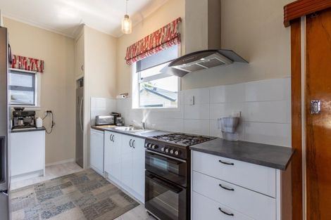 Photo of property in 37 Fox Street, Woodville, 4920