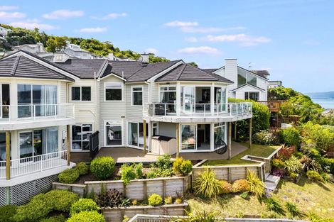Photo of property in 11 Curnow Way, Kaiwharawhara, Wellington, 6035
