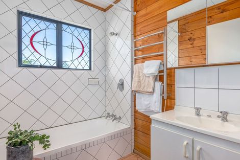 Photo of property in 338 Ngarara Road, Waikanae, 5391