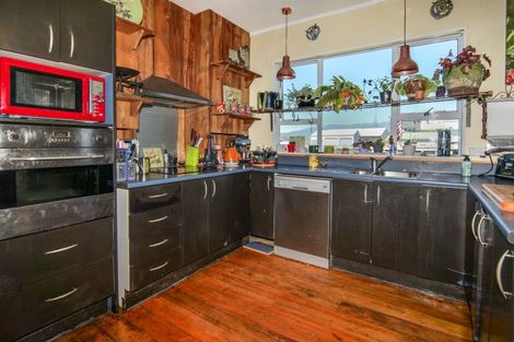 Photo of property in 123 Queen Street, Westport, 7825