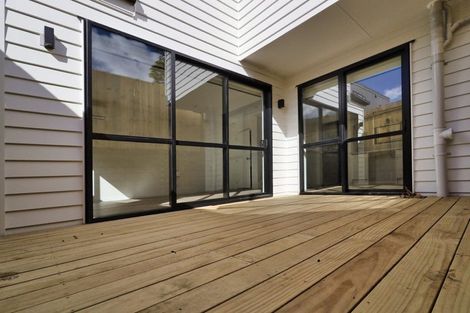 Photo of property in 4c Hepburn Road, Glendene, Auckland, 0602