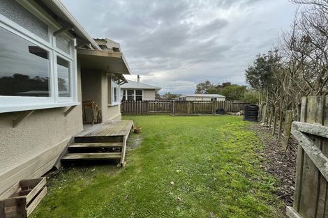 Photo of property in 23 Perrin Place, Kelvin Grove, Palmerston North, 4414