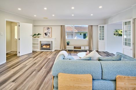 Photo of property in 18 Eastview Grove, Normandale, Lower Hutt, 5010