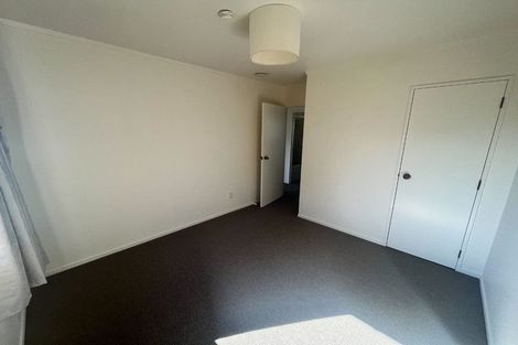 Photo of property in 2/21 Witheford Drive, Bayview, Auckland, 0629