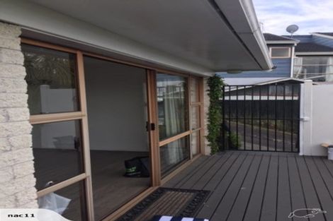 Photo of property in 1/165 Birkenhead Avenue, Birkenhead, Auckland, 0626